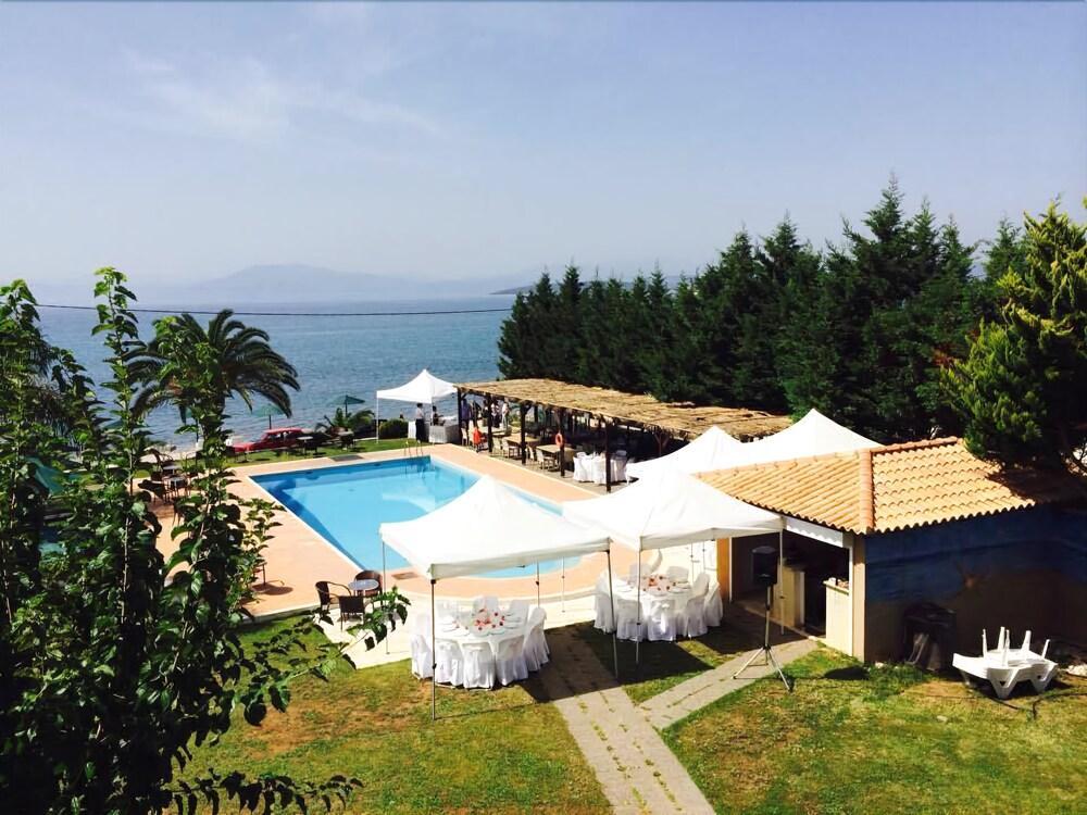 Iria Beach Экстерьер фото