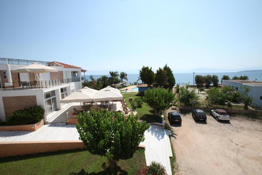 Iria Beach Экстерьер фото