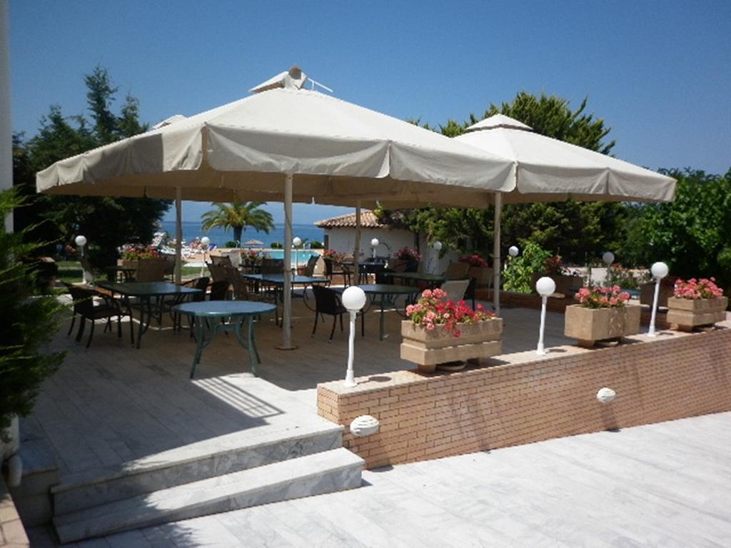 Iria Beach Экстерьер фото