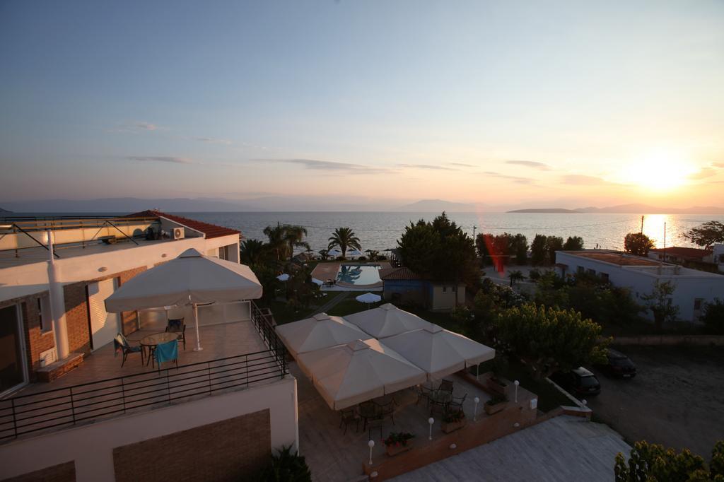Iria Beach Экстерьер фото