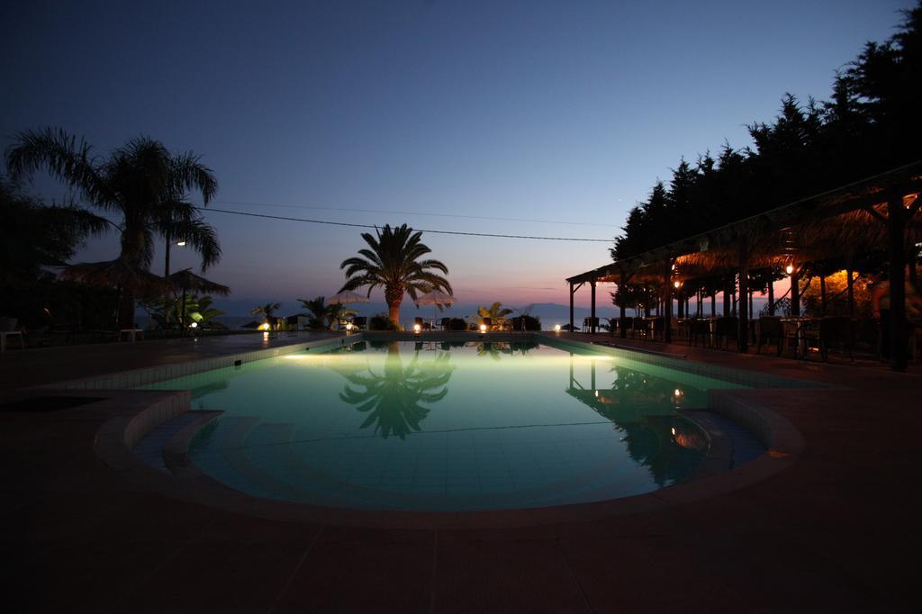 Iria Beach Экстерьер фото